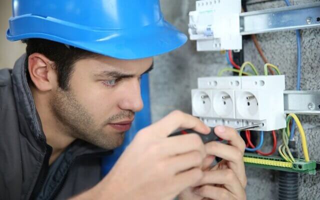 Common Electrical Problems Solved by an Expert Electrician in Enmore Electrician